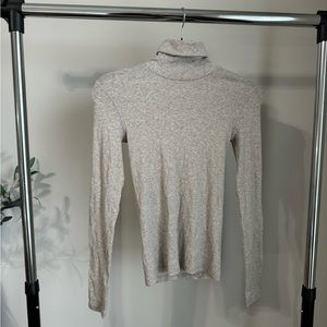 Everlane turtleneck